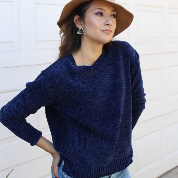 🚨LAST PAIR//The Luna//Blue chenille Sweater - Picture 2 of 8